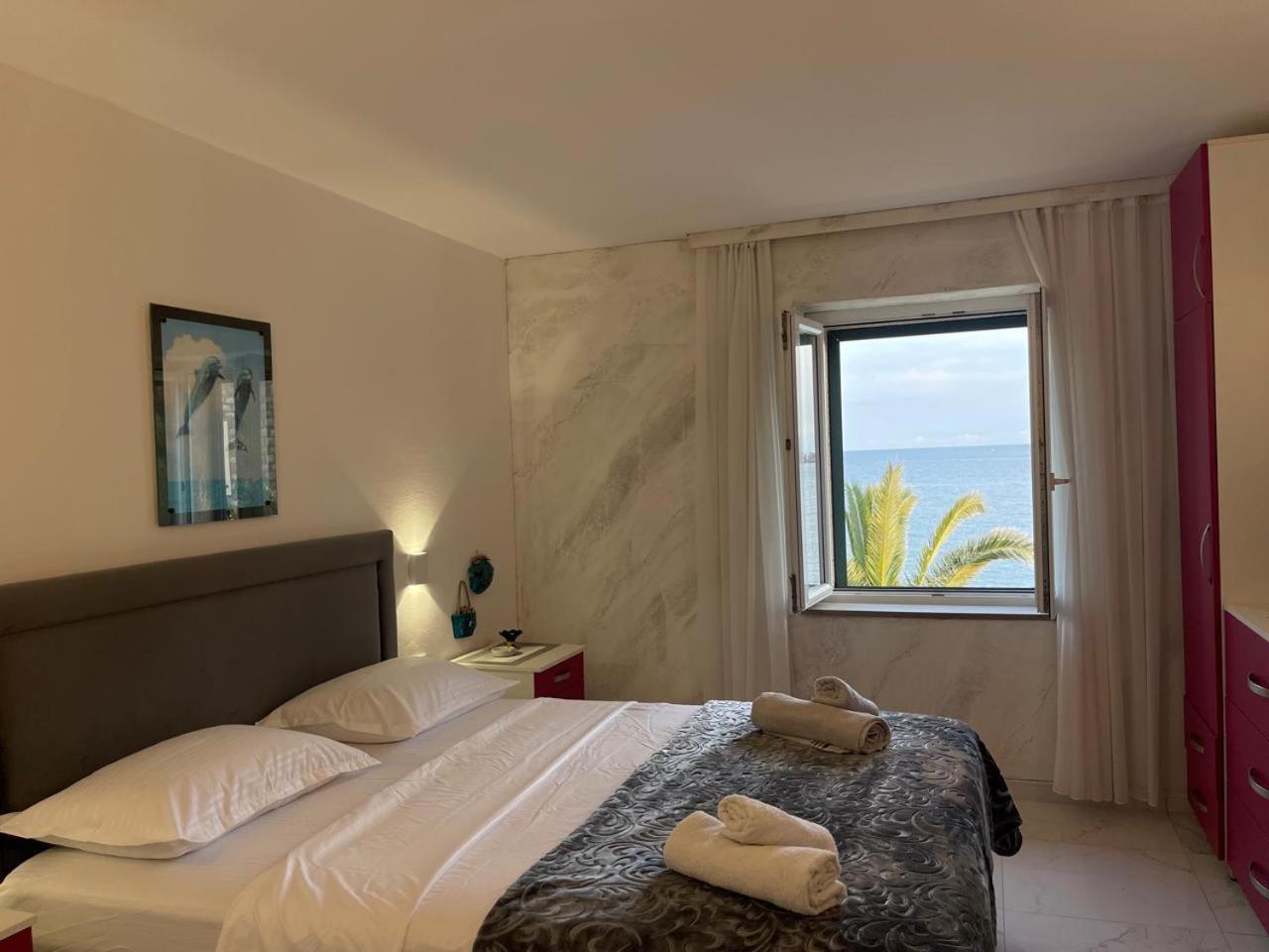 Adria Apartman *