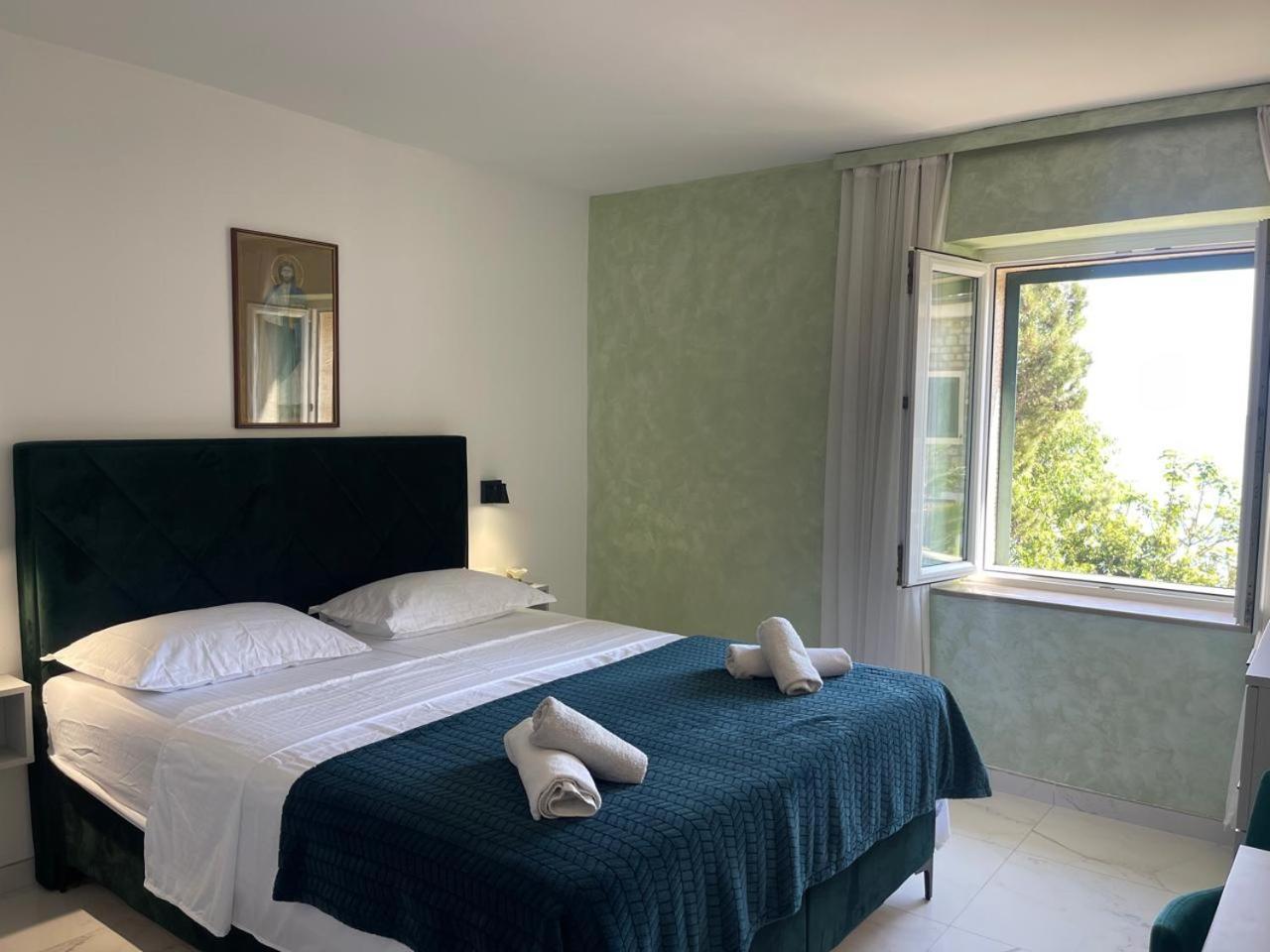 Adria Apartman *